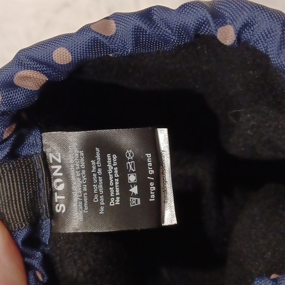 Stonz Toddler Winter Boots - Size large - Picture 3 of 4